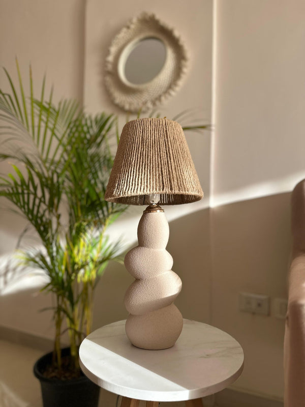 Gravel table lamp