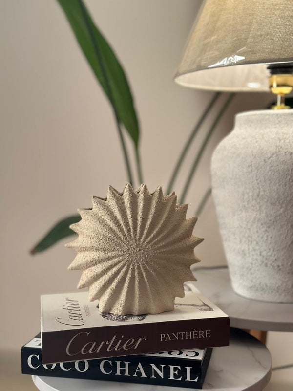 Shell vase