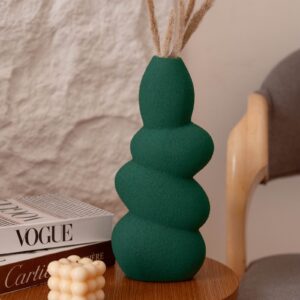Gravel vase