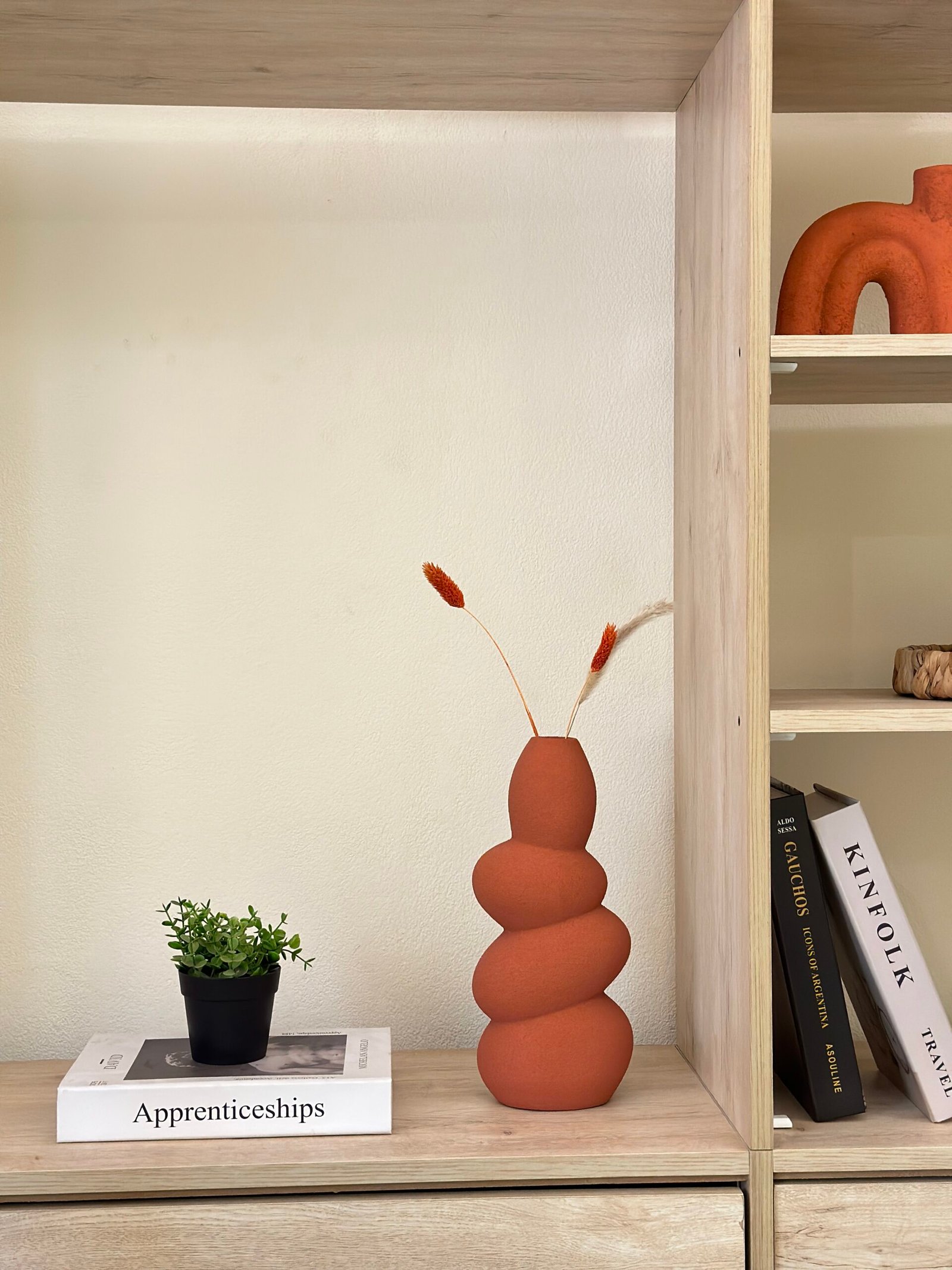 Gravel vase
